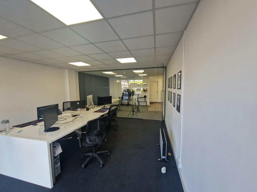 Property photo 2 of 4 d760c9A922754915837654Ab9764cd13.Jpg