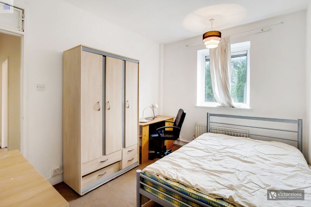 Property photo 3 of 13 1506584