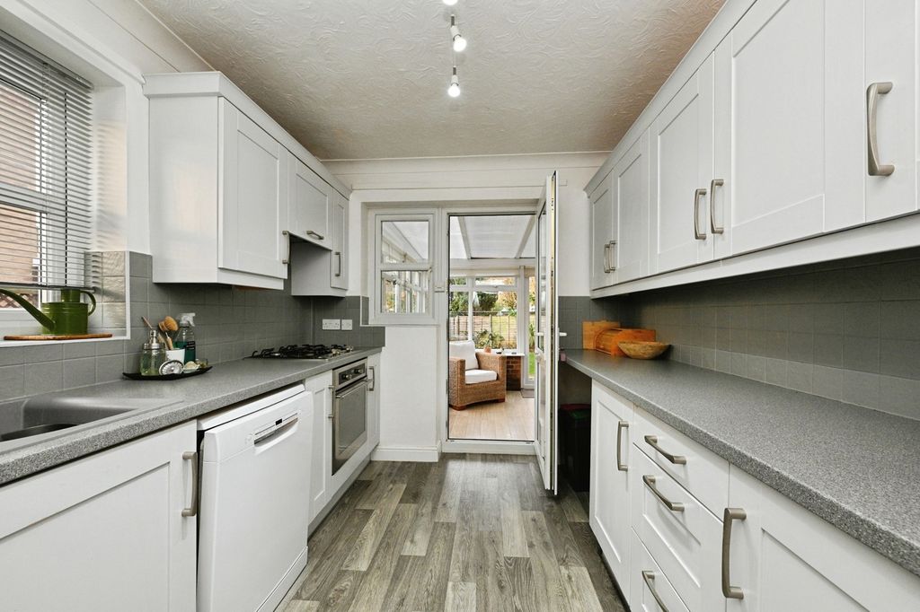 Property photo 3 of 19 Pbox-Img.Jpg