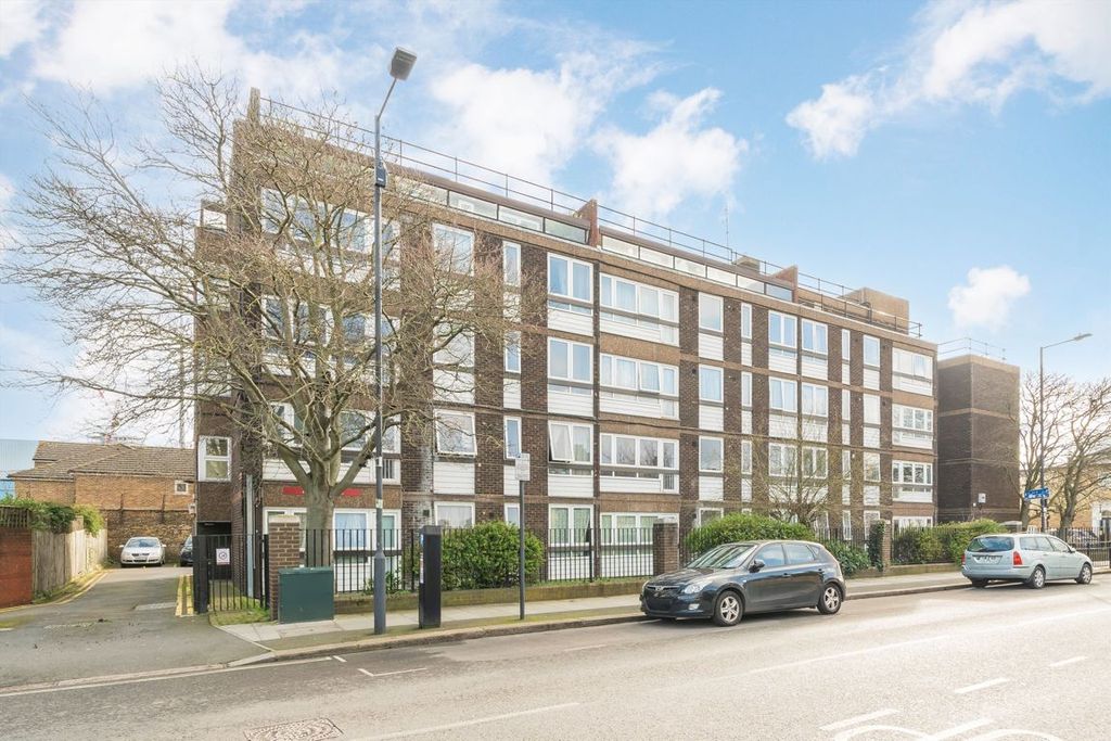 Property photo 1 of 6