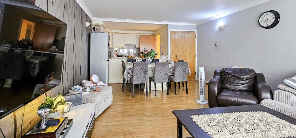 Property photo 3 of 5 Gallery