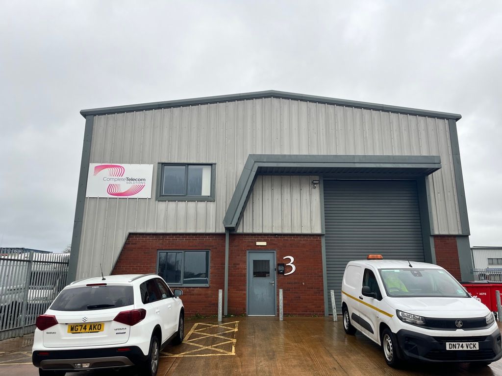 Property photo 1 of 7 Photo 7