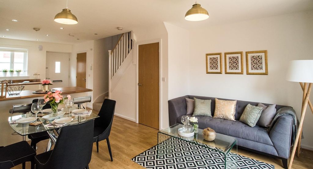 Property photo 3 of 8 Irwell Lounge.Jpg