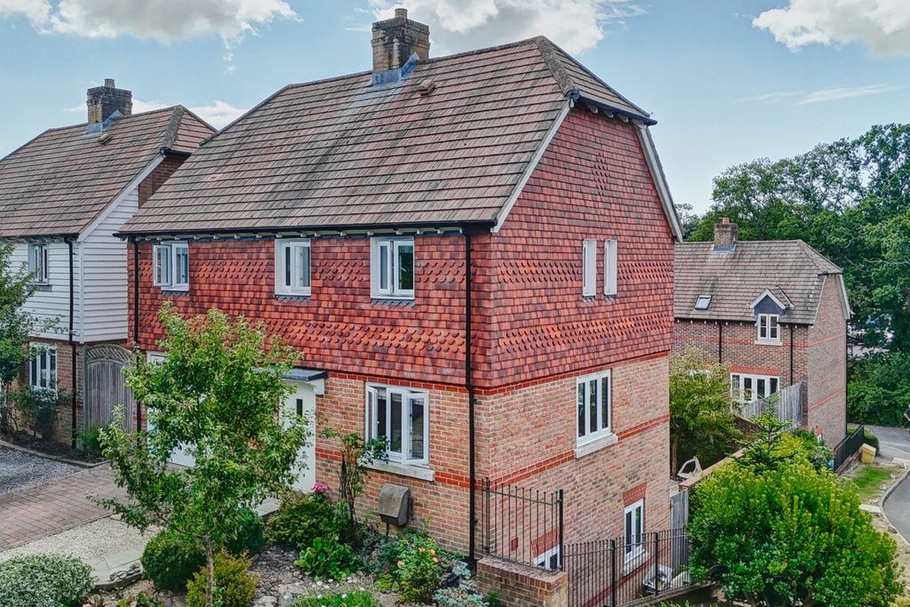 Property photo 1 of 37