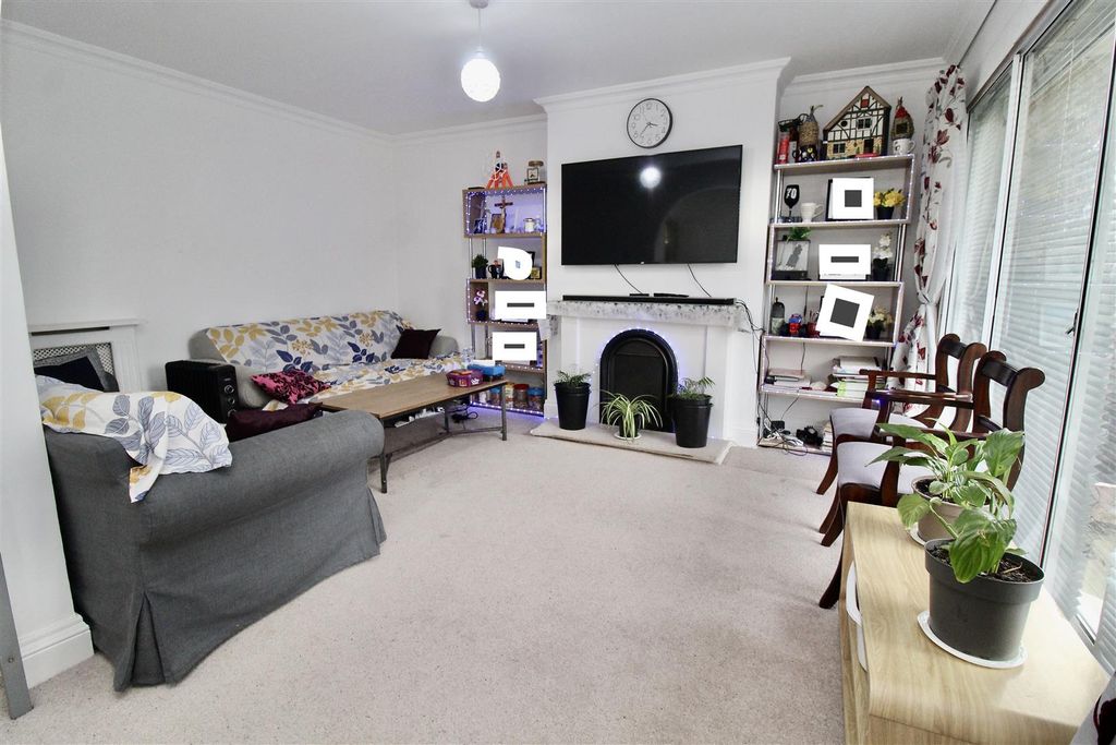 Property photo 3 of 12 147 Tcrd L1.Jpg