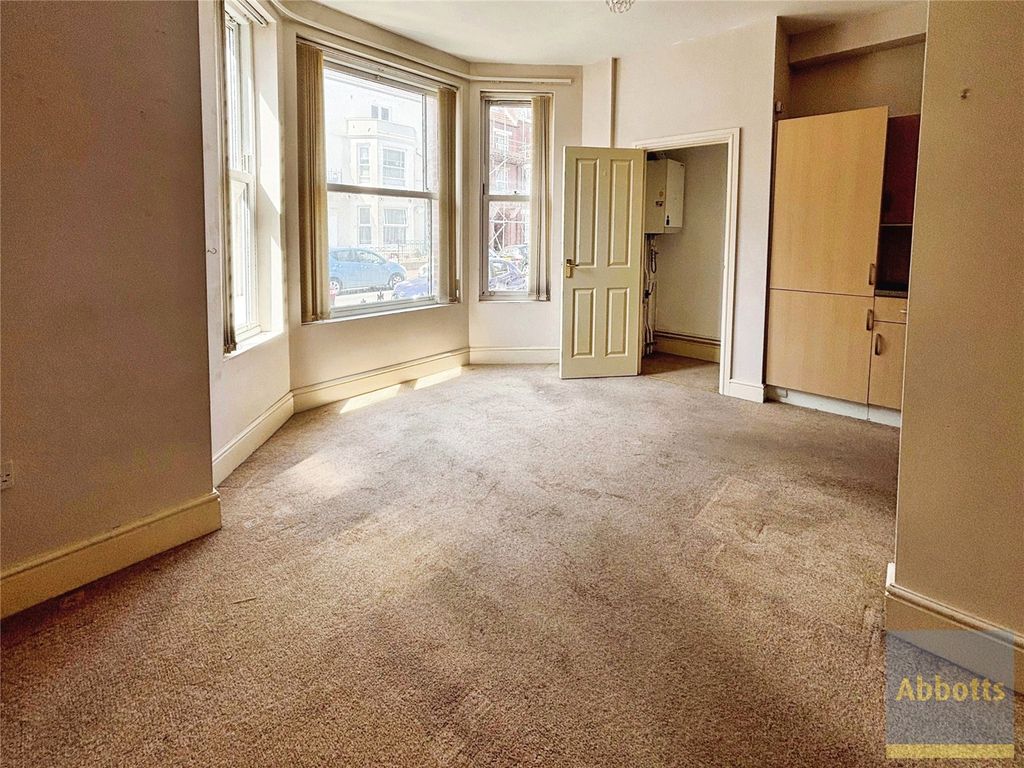 Property photo 2 of 7 Picture No. 06