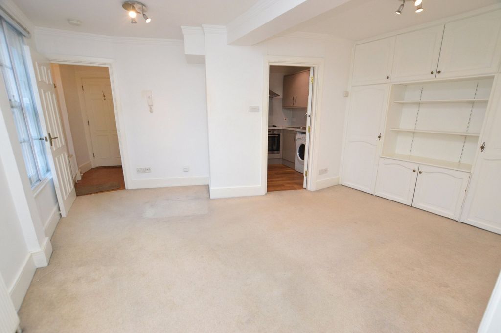 Property photo 3 of 9 Living Room