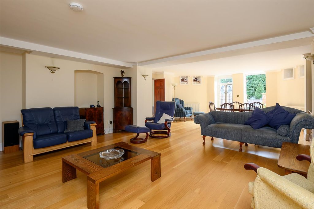 Property photo 2 of 27 Open Plan Living Dining