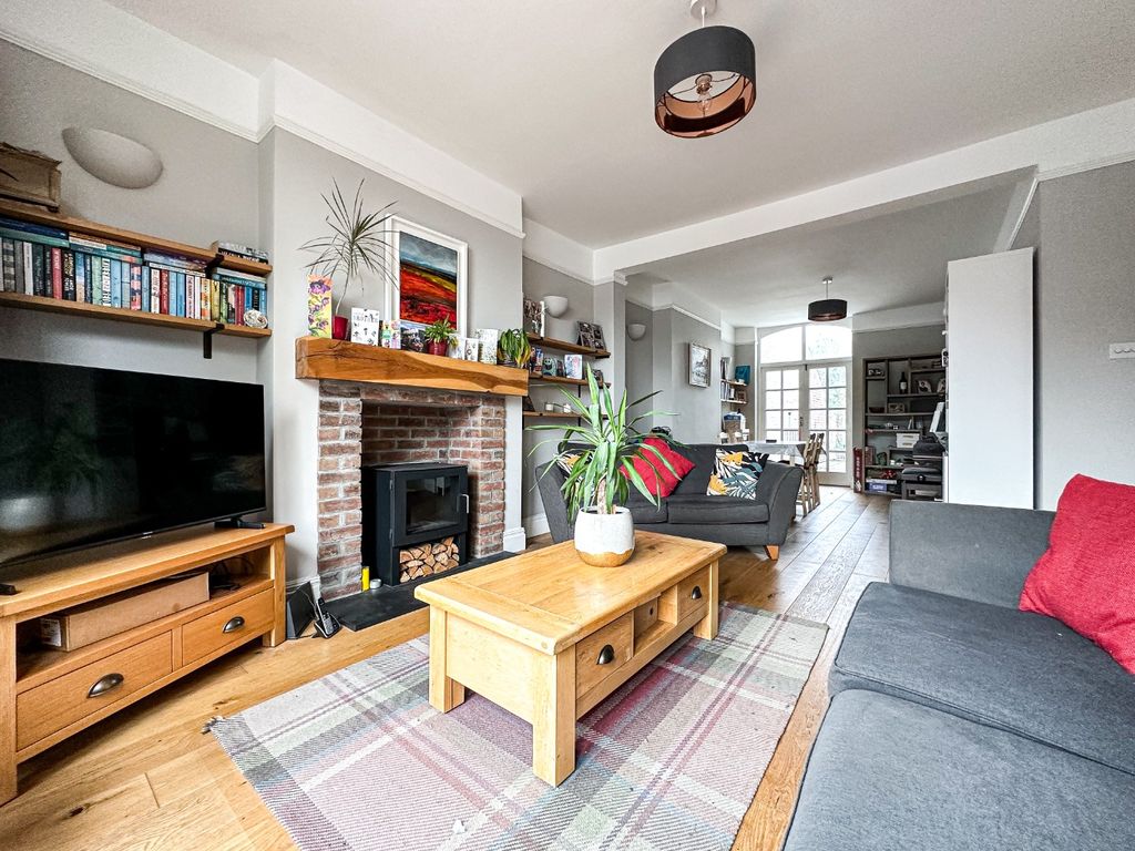 Property photo 2 of 21 5698595