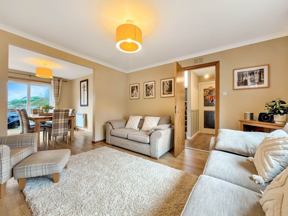 Property photo 2 of 25