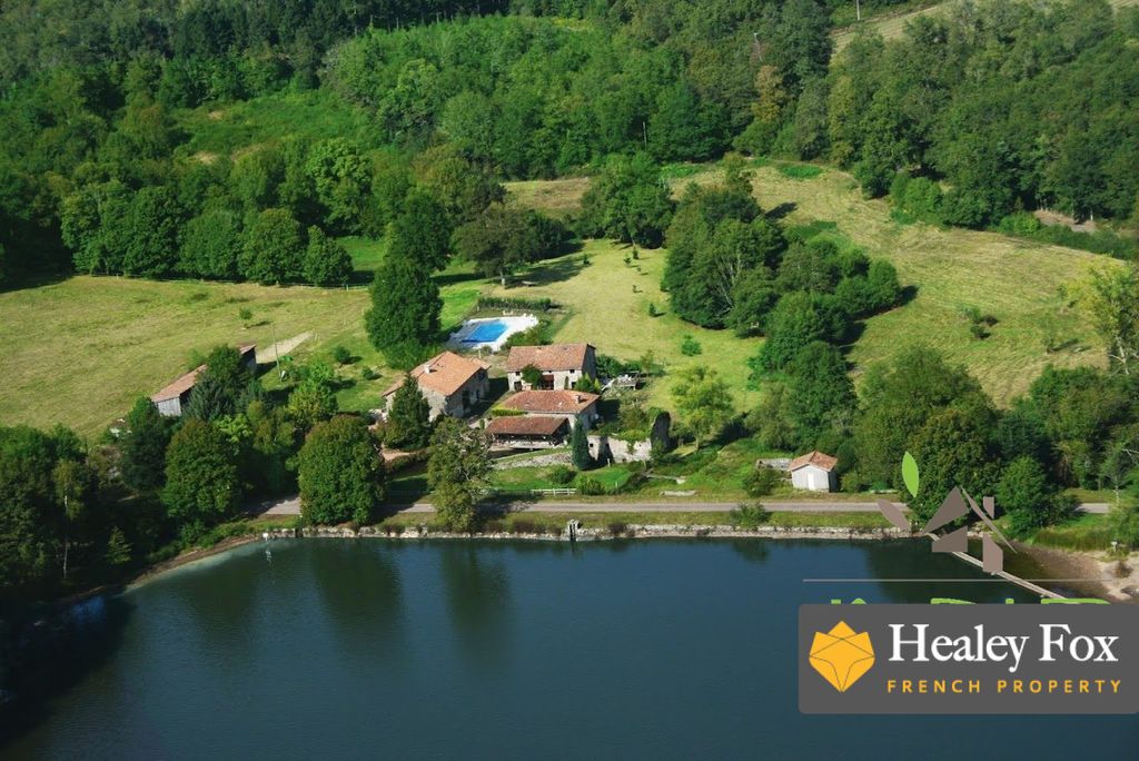 Property photo 2 of 19