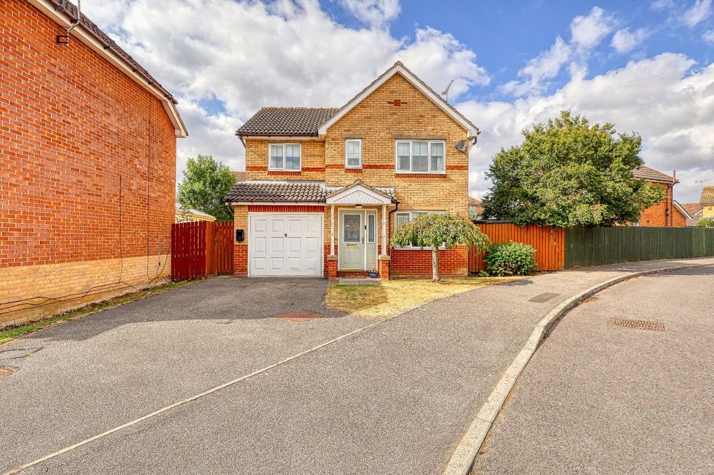 Property photo 1 of 19 Frontal