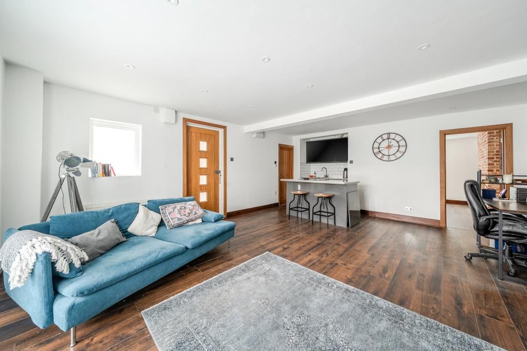 Property photo 1 of 18 Internal