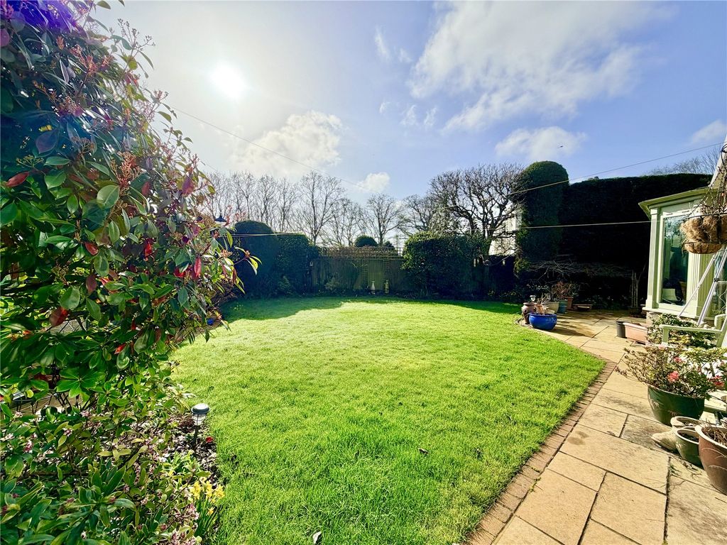 Property photo 2 of 21 Picture No. 13