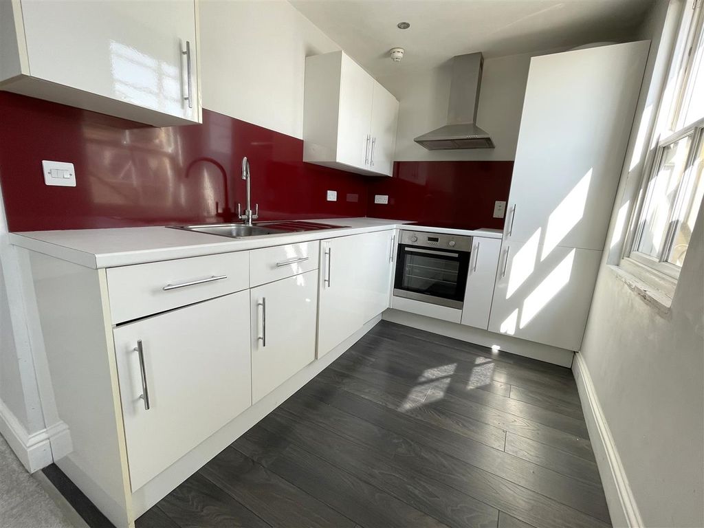 Property photo 2 of 12 Kitchen.Jpg