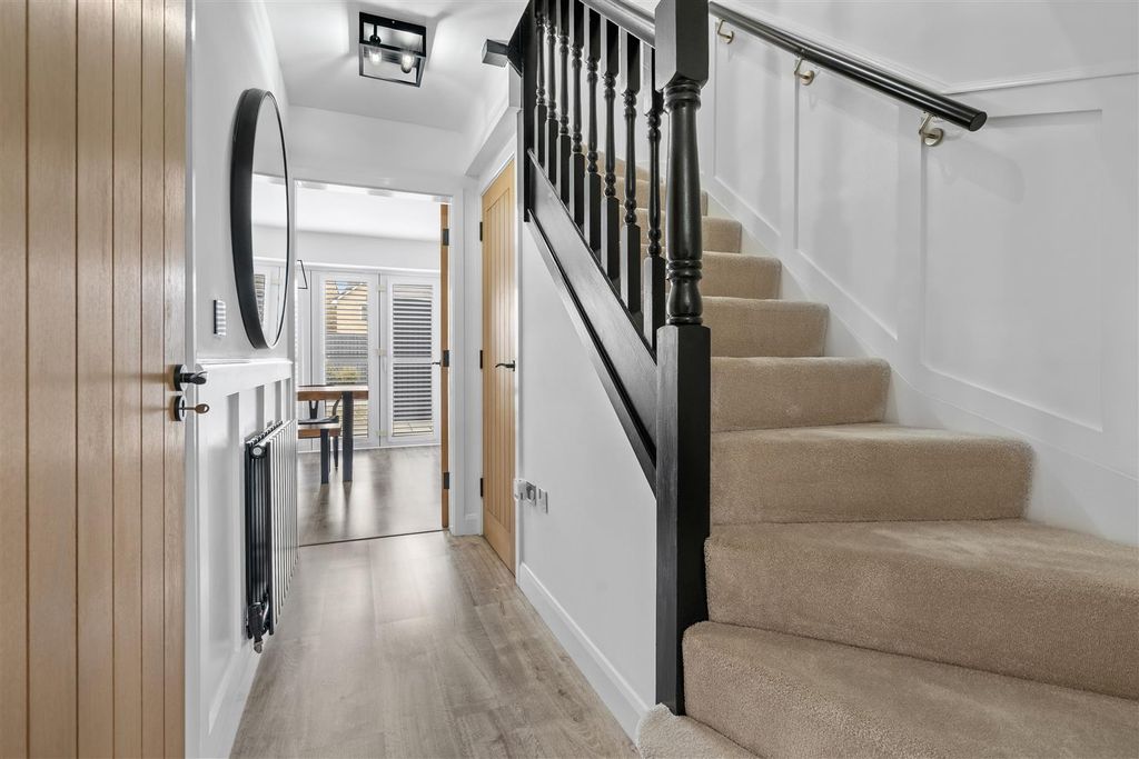 Property photo 2 of 26 Hallway