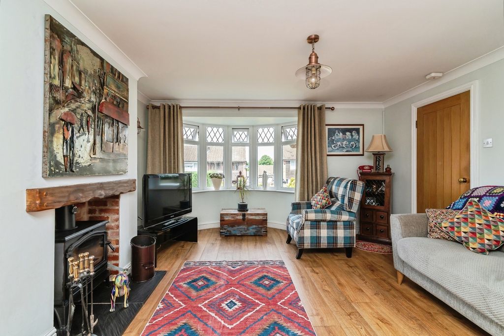 Property photo 3 of 17 Pbox-Img.Jpg
