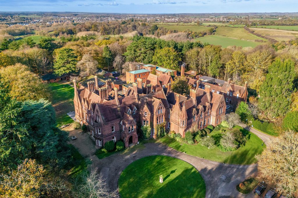 Property photo 2 of 19 All Nations Cristian College, 1971-1.Jpg