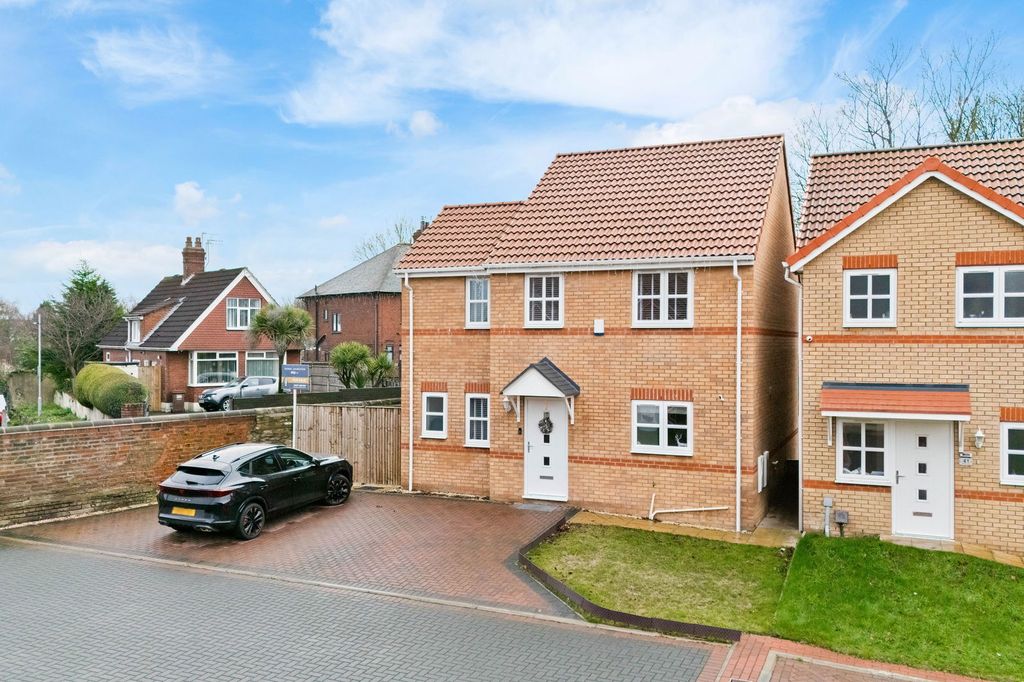 Property photo 1 of 26