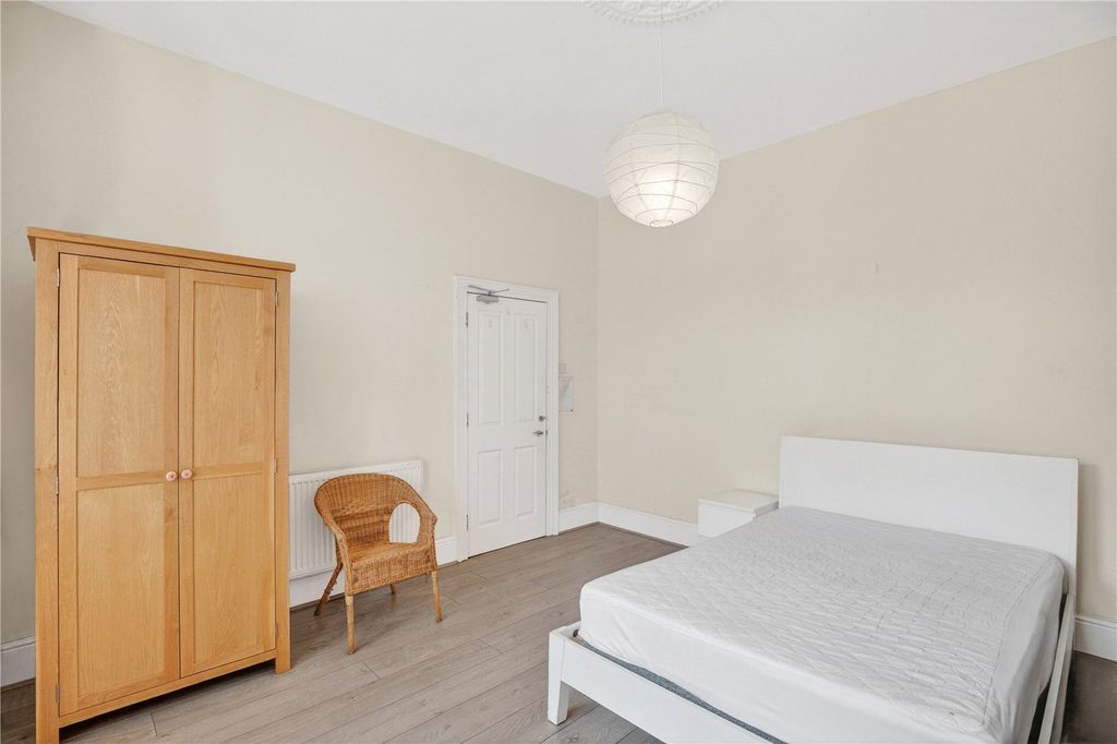 Property photo 3 of 12 Picture No. 20