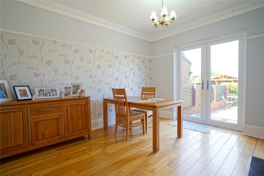 Property photo 3 of 18 Picture No. 11