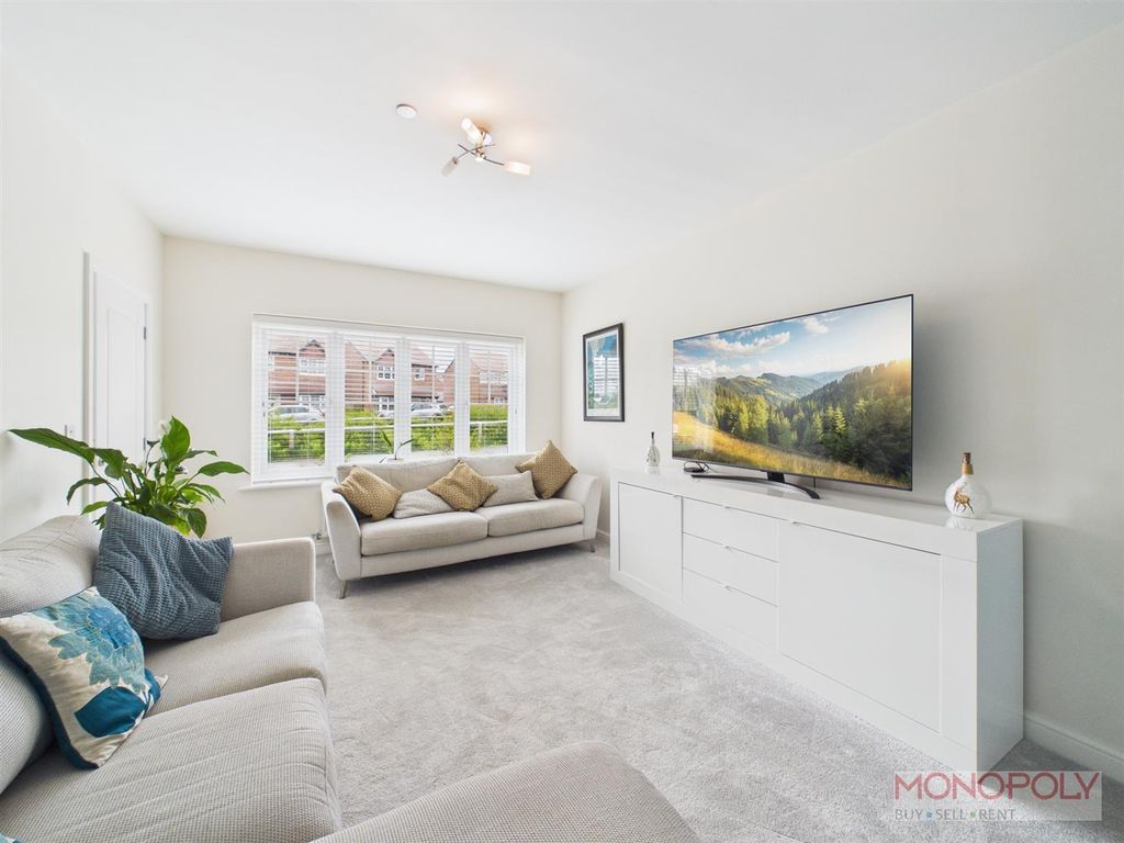 Property photo 3 of 25 Cam01943G0-Pr0655-Still004.Jpg