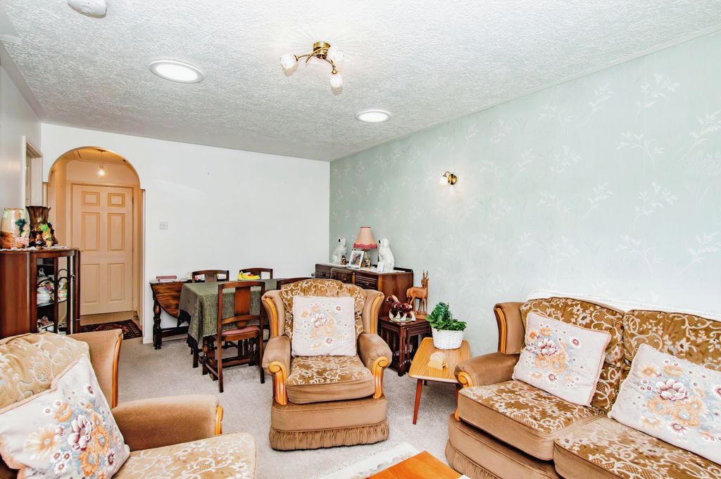 Property photo 3 of 17 Photography