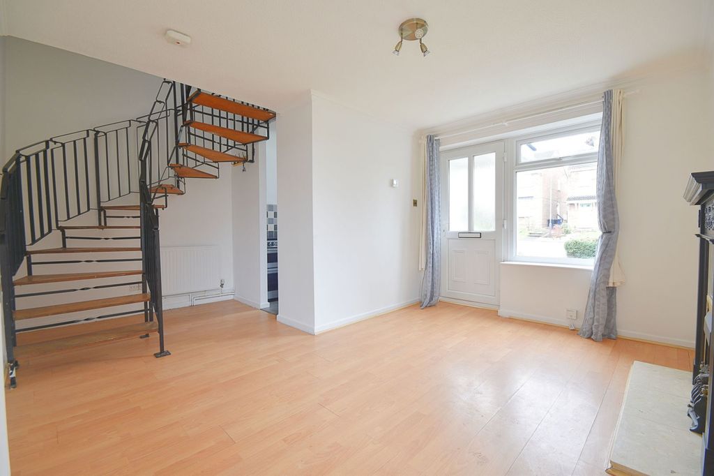 Property photo 2 of 8