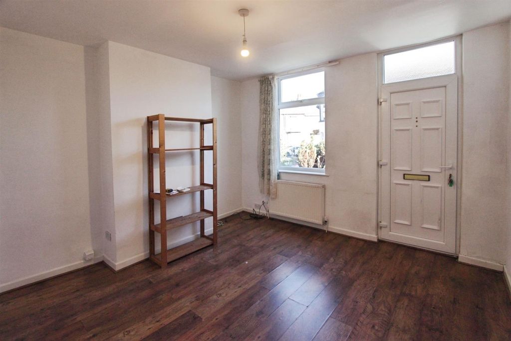 Property photo 3 of 9 0697B299-Living 20Room.Jpg