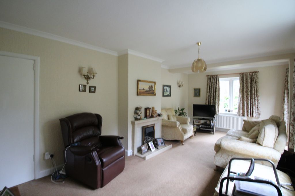 Property photo 3 of 19 Photo 1