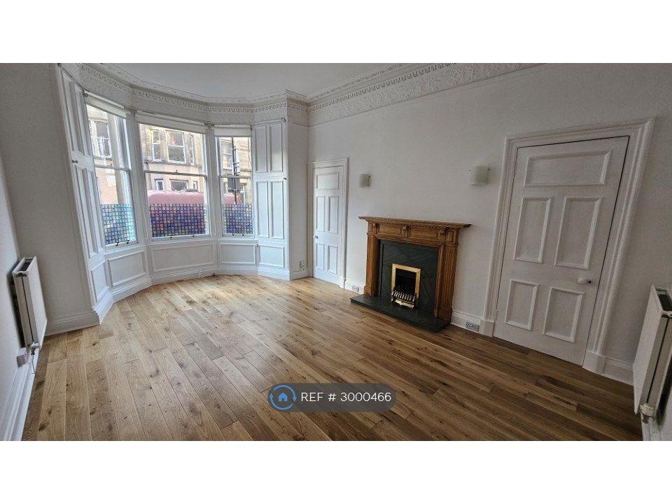 Property photo 1 of 6 Living Room