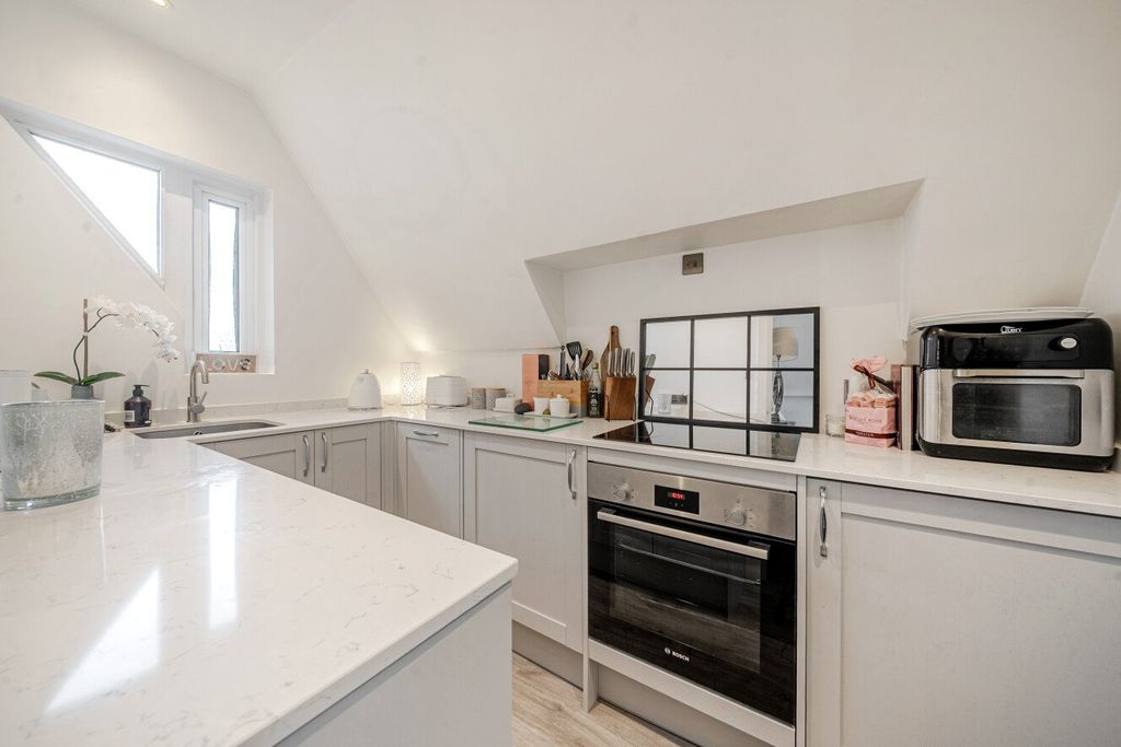 Property photo 3 of 11 Picture No. 24