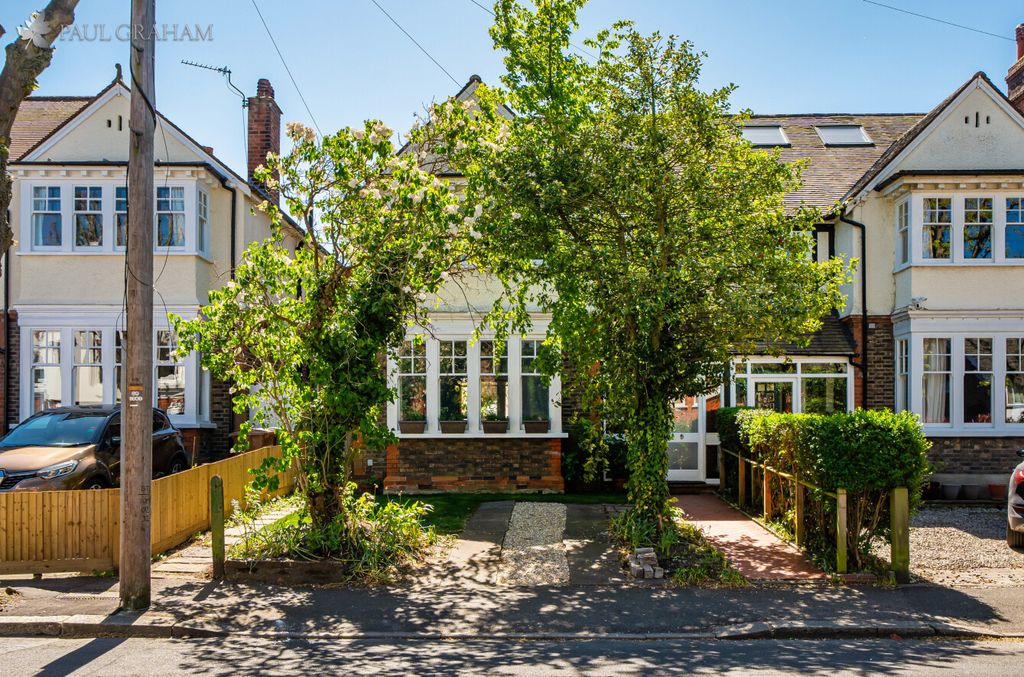 Property photo 1 of 24 82Ac31De-Cb4F-4500-A0c5-35F717c8Cfdd