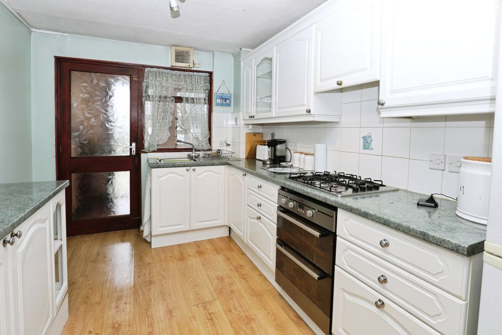 Property photo 3 of 15 Kitchen