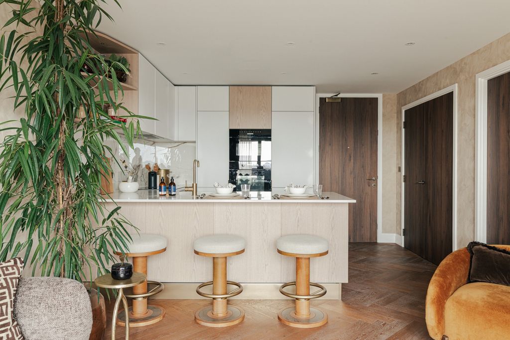 Property photo 2 of 16 Kitchen 