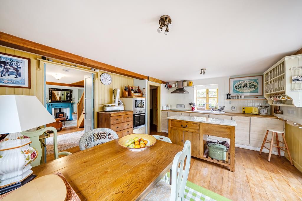 Property photo 3 of 24 Kitchen