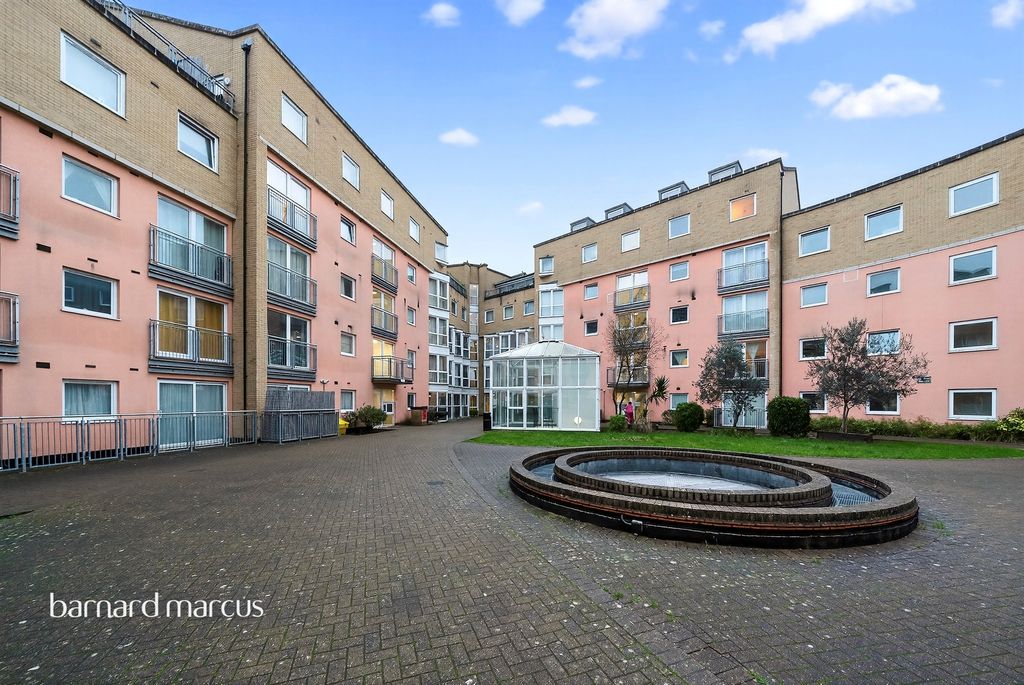 Property photo 2 of 10