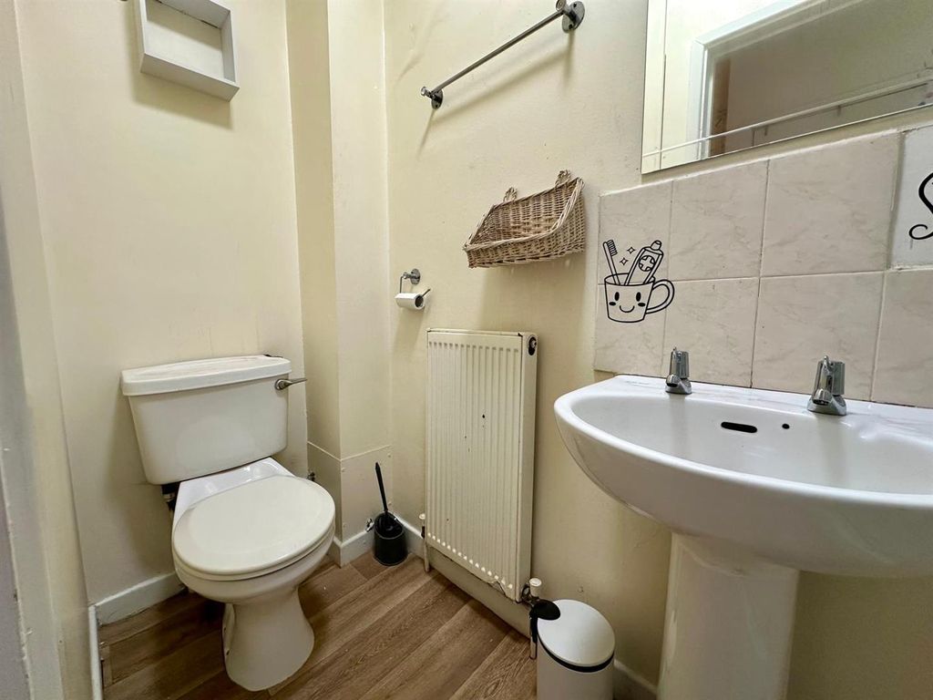 Property photo 3 of 8 134 Ashley Rd_7