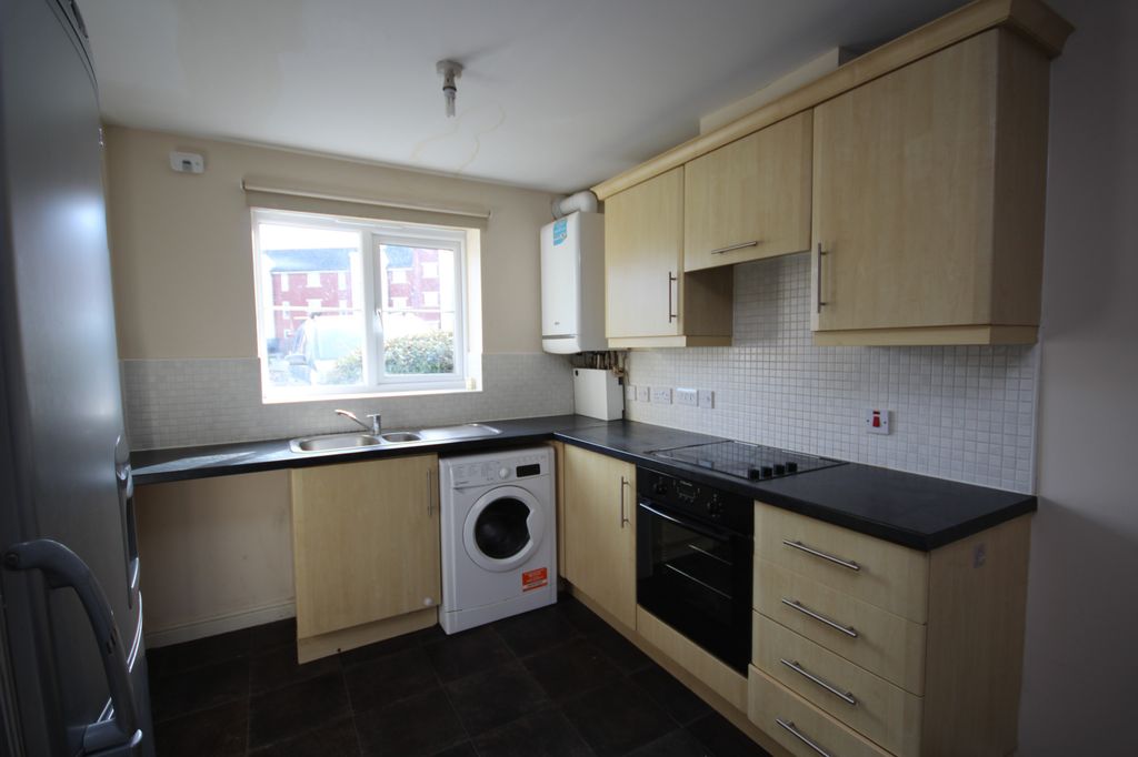 Property photo 2 of 6