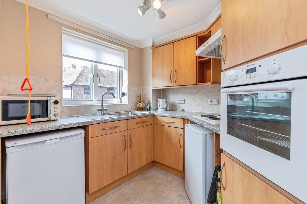 Property photo 3 of 7
