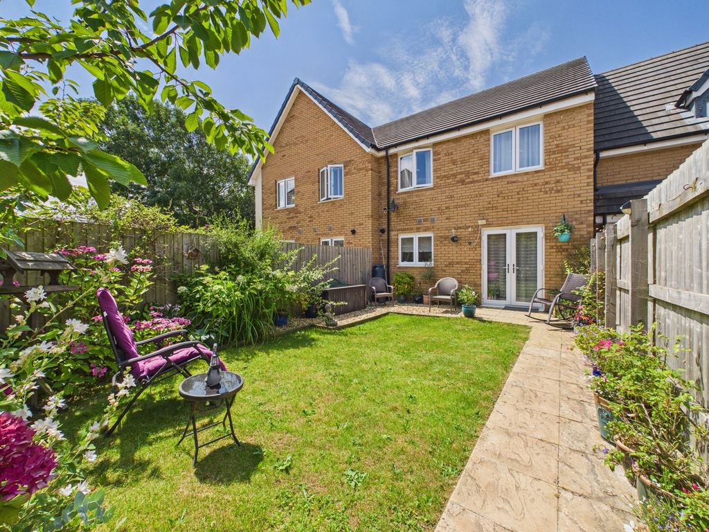 Property photo 2 of 11