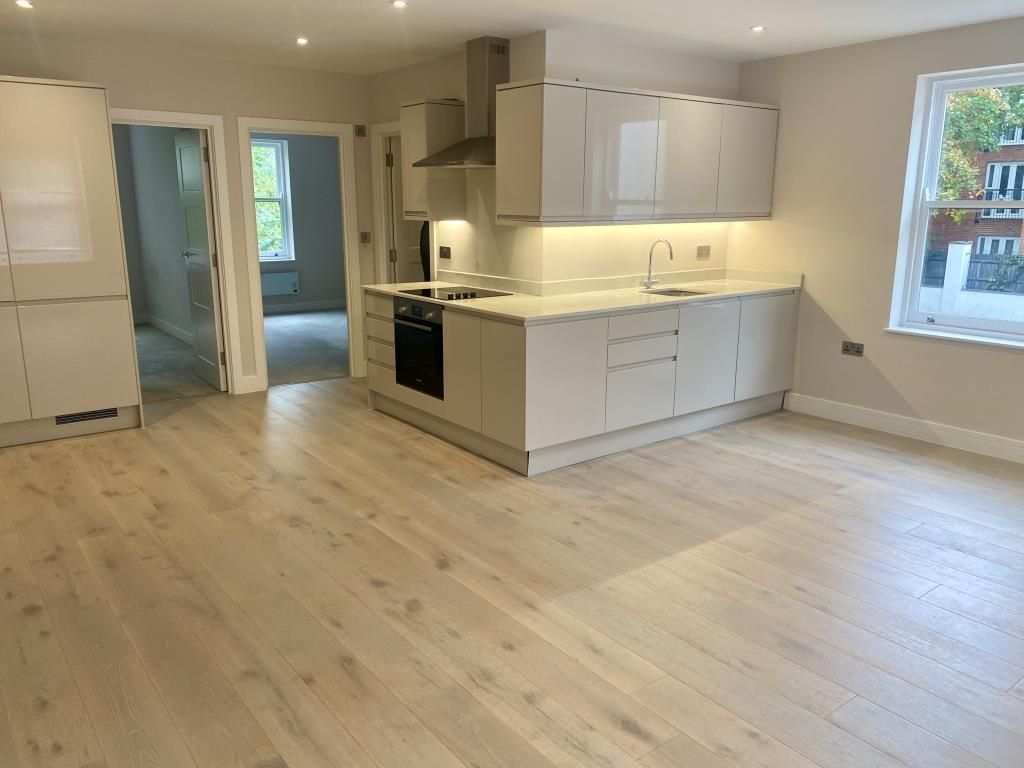 Property photo 1 of 8 Kitchen