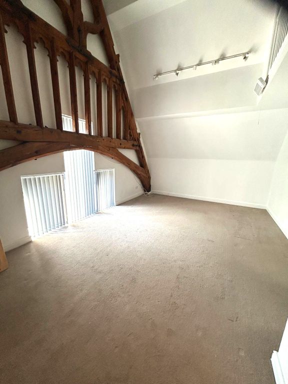 Property photo 3 of 11 Dining Area