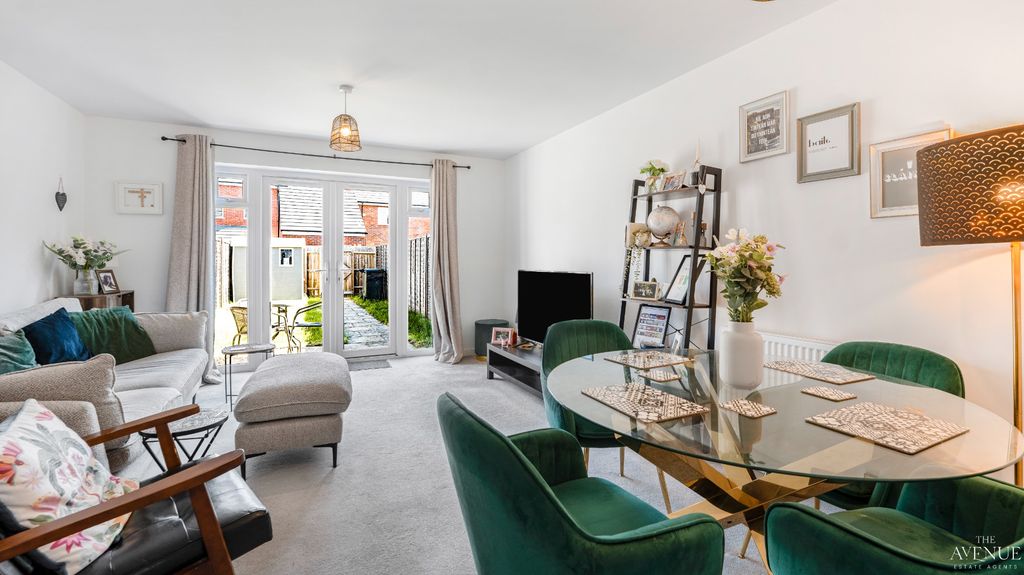 Property photo 2 of 16 5069674