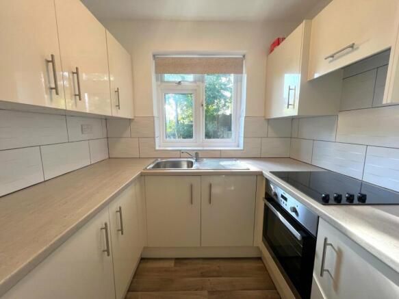 Property photo 2 of 8 Image