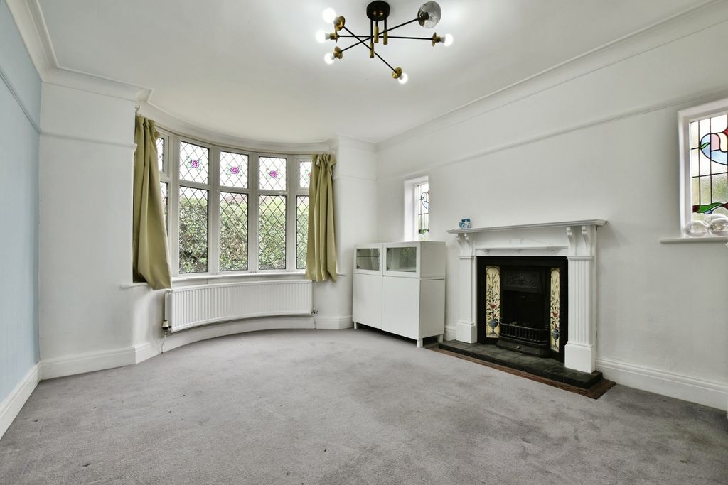 Property photo 3 of 27 Pbox-Img.Jpg