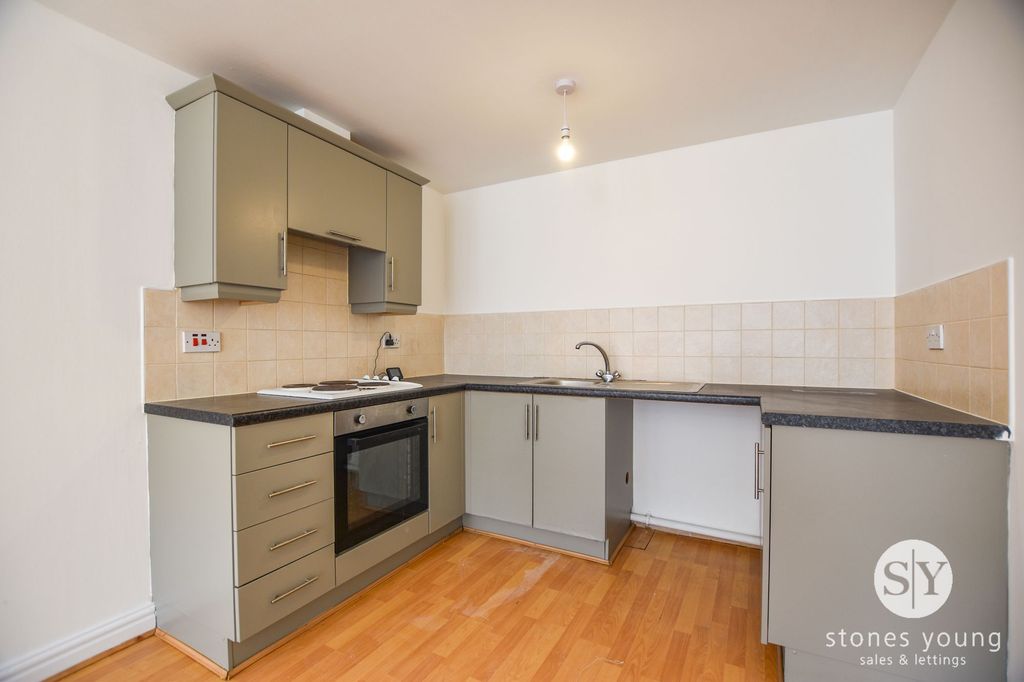Property photo 2 of 5