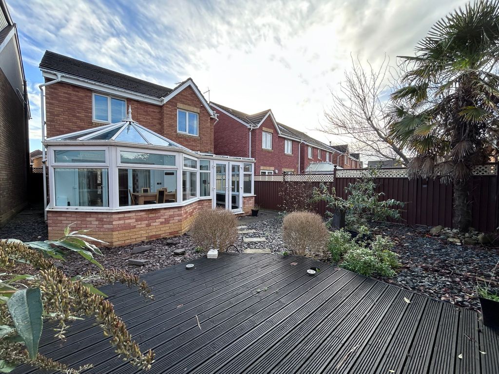 Property photo 3 of 27