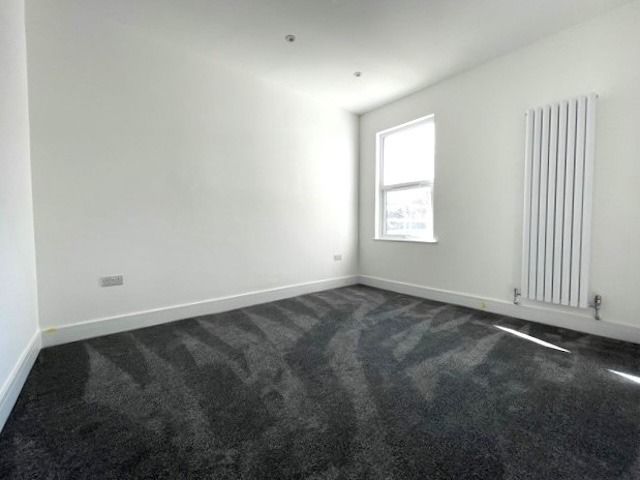 Property photo 3 of 8 2437253