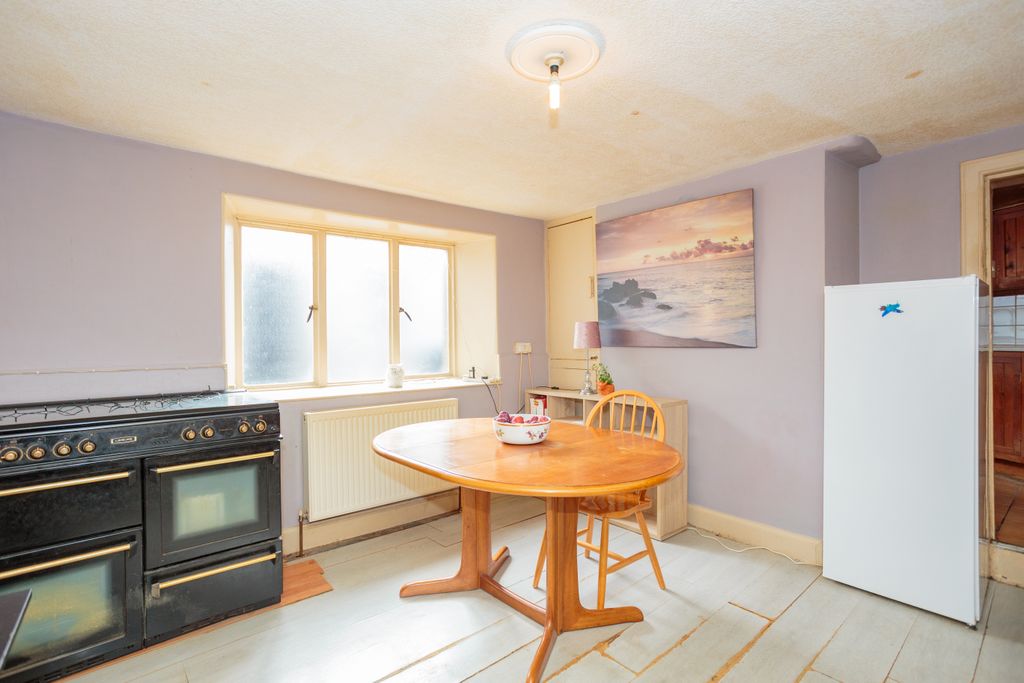 Property photo 3 of 30 Dining Room